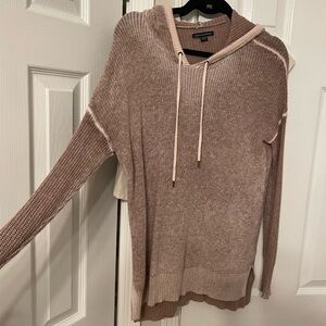 American Eagle Outfitters V-Neck Sweater in Taupe
